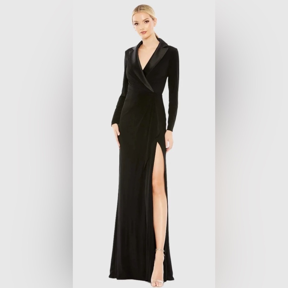 Mac Duggal Black Long Sleeve Faux Tuxedo Gown in Size 12 NWT